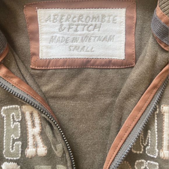 Vintage Abercrombie & Fitch Track Jacket with Embroidered Lettering in Brown - Picture 5 of 6